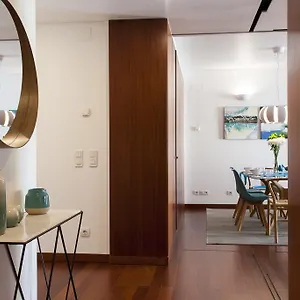 Apartment Charming 2-bedroom In The City Centre, Lisbon